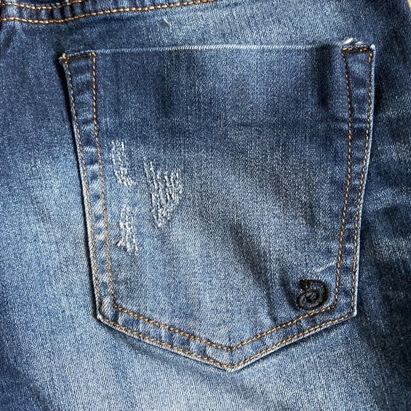 Indigo Rein‎ Distressed Denim Cuffed Shorts Sz. 5 - Picture 4 of 6